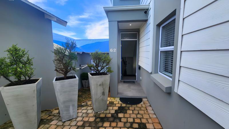 To Let 4 Bedroom Property for Rent in Pinnacle Point Golf Estate Western Cape